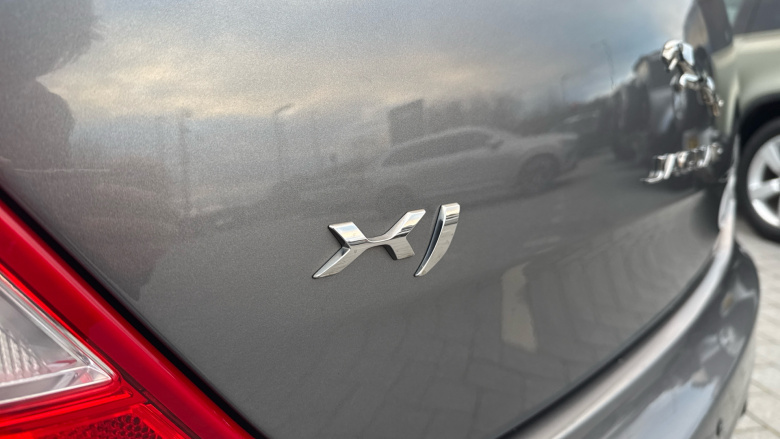 Jaguar XJ 3.0d V6 Portfolio 4dr Auto Diesel Saloon